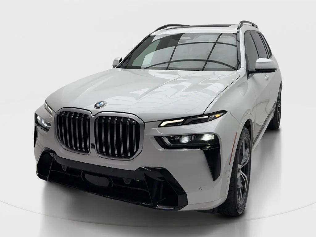 Used 2024 White BMW xDrive40i image 5