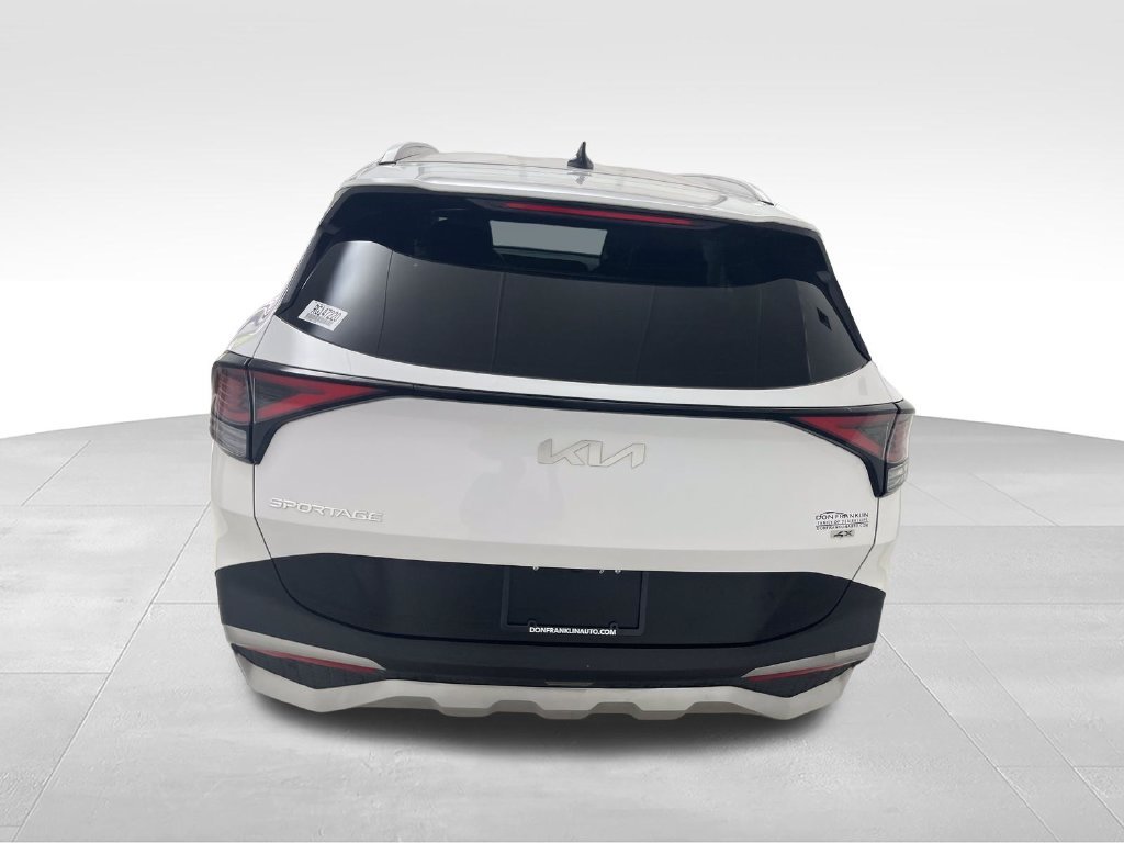 Used 2024 White Kia EX image 4