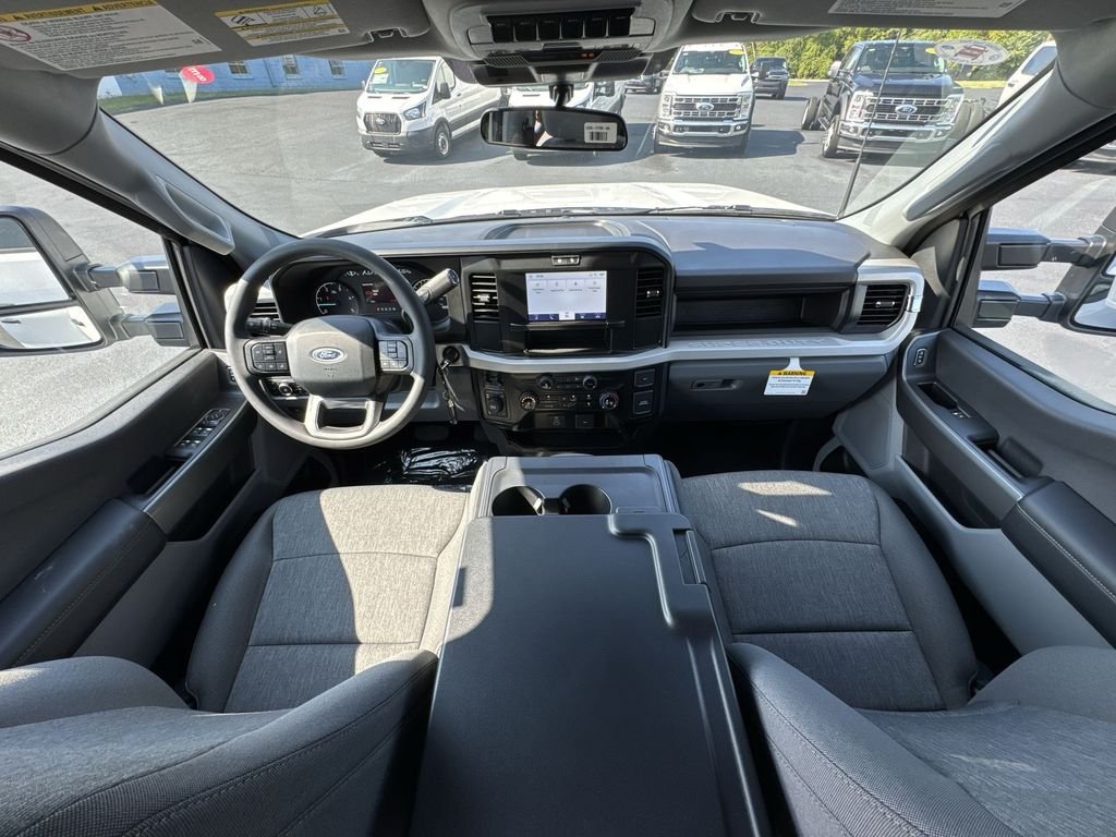 New 2026 Oxford White Ford F-350® XL image 36
