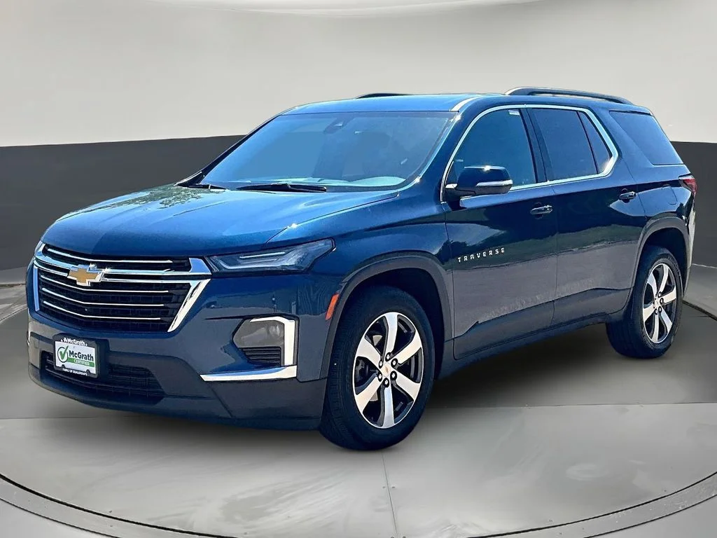 Used 2023 Blue Chevrolet LT Leather image 3
