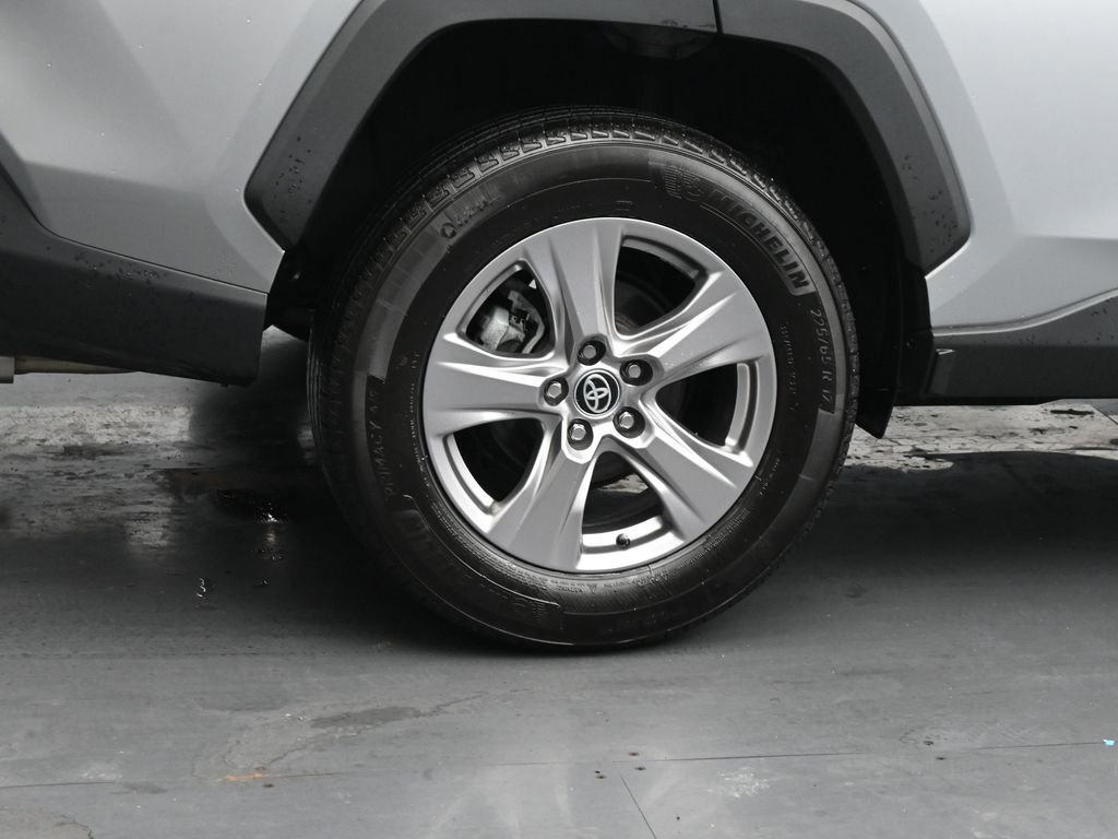 2023 Toyota RAV4 XLE - Photo 10