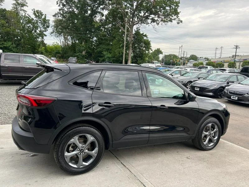 Used 2025 Black Ford ST-Line Sport Utility 4D image 13