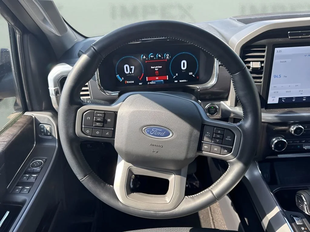 Used 2022  Ford XL image 14