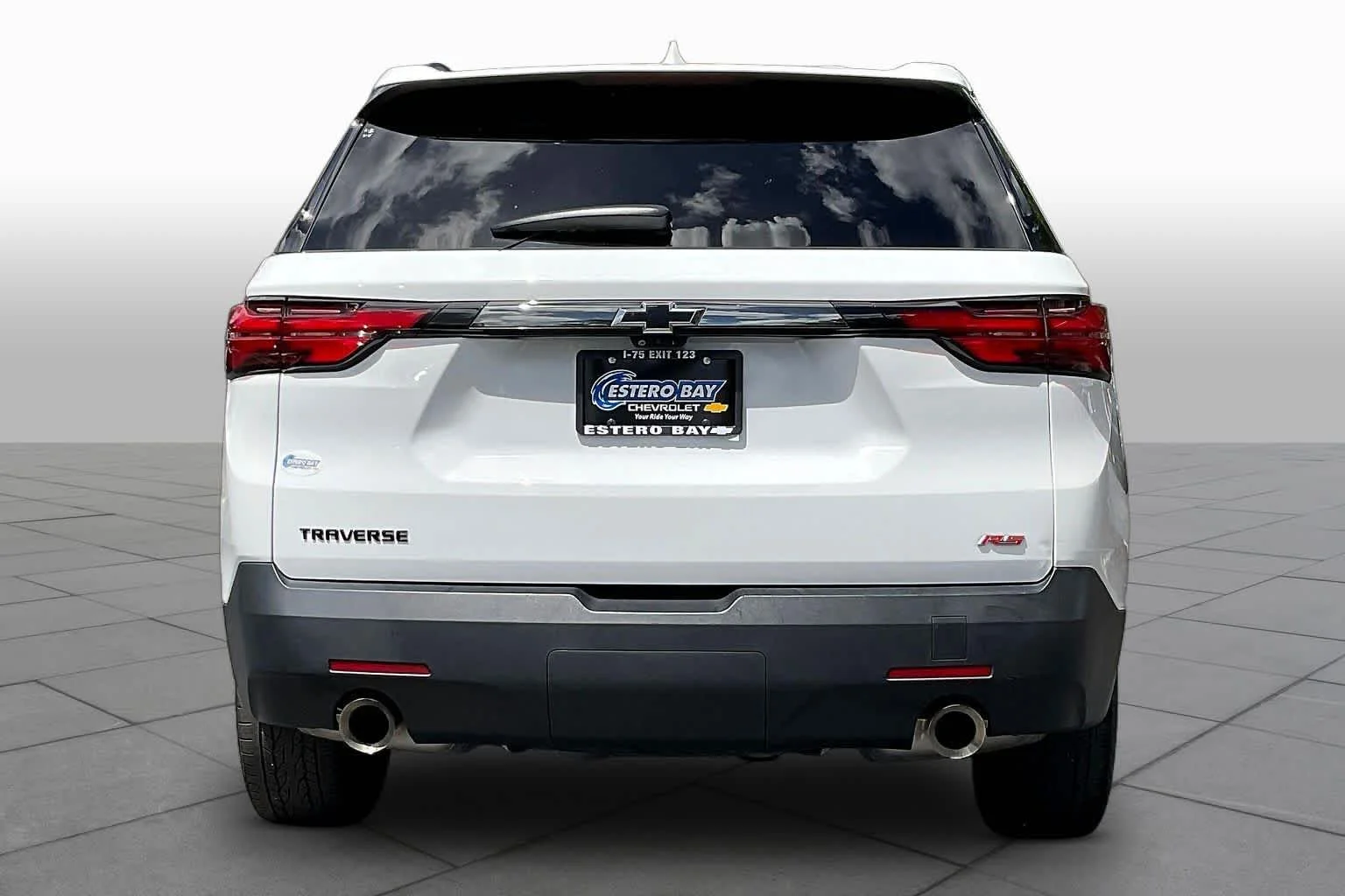 Used 2023 Summit White Chevrolet RS image 5