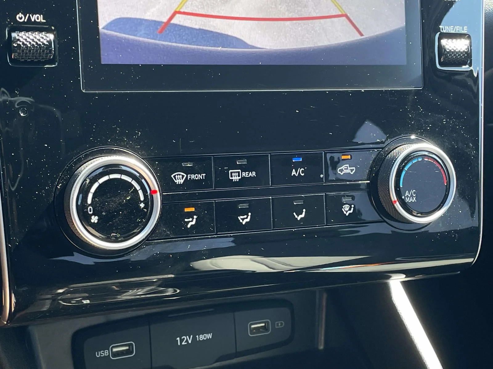 Used 2023 Atlas White Hyundai SEL image 19