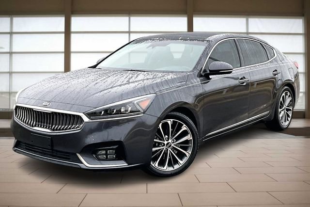 2019 Kia Cadenza Technology's photo