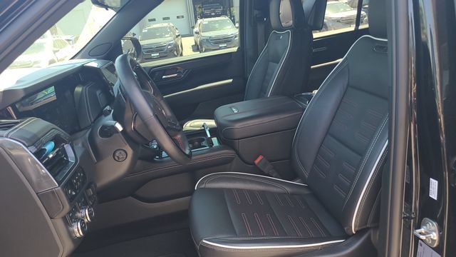 2025 GMC Yukon AT4 Ultimate - Photo 13