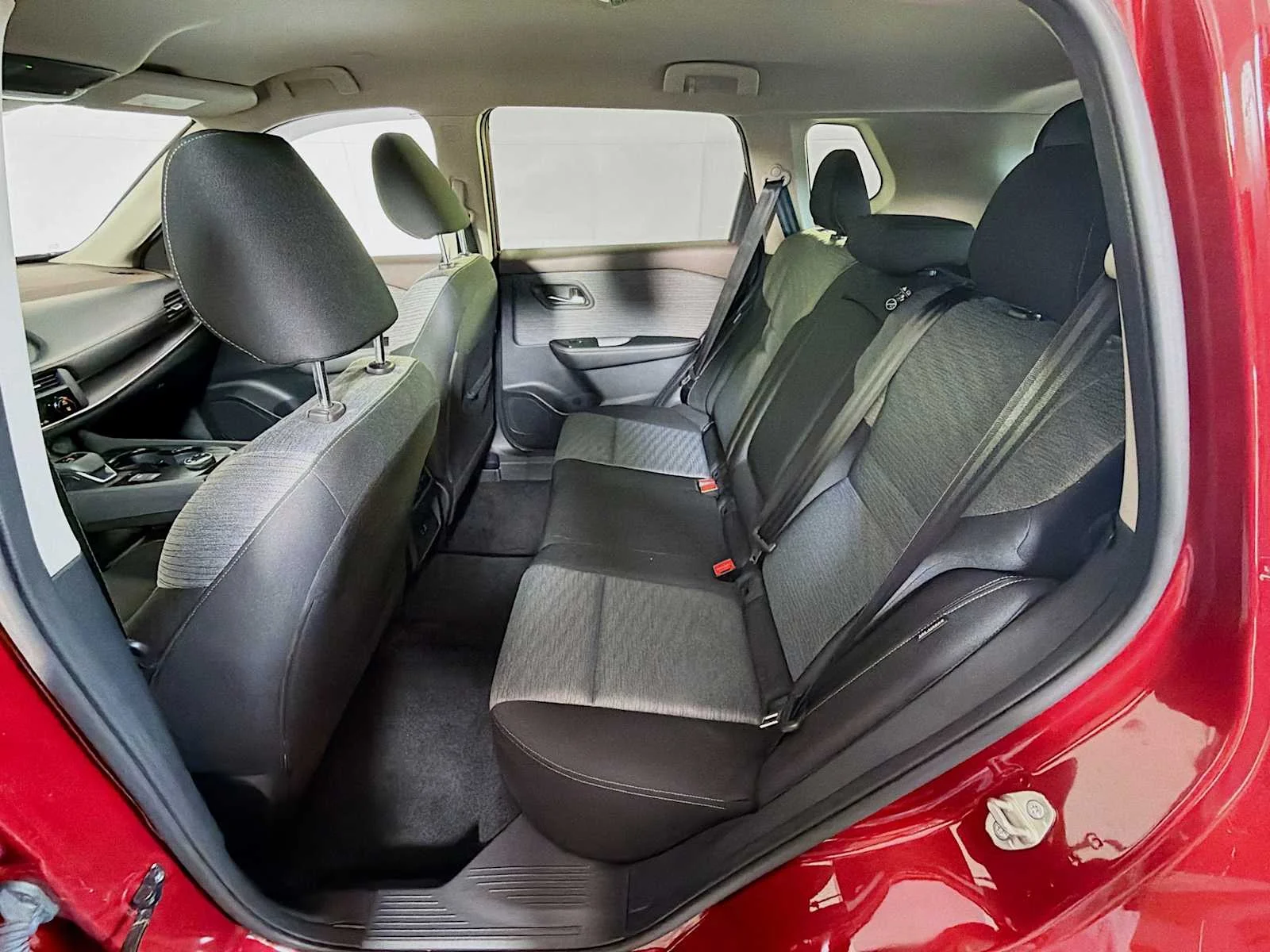 Used 2023 Scarlet Ember Tintcoat Nissan SV image 21