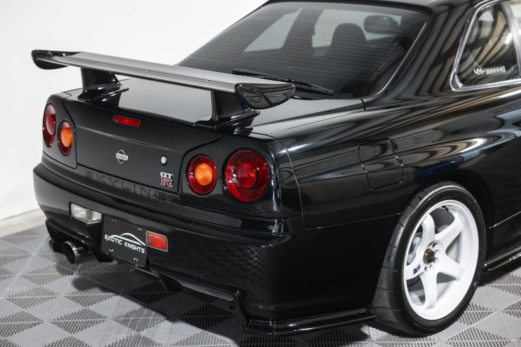 Used 2000 Black Nissan  image 9