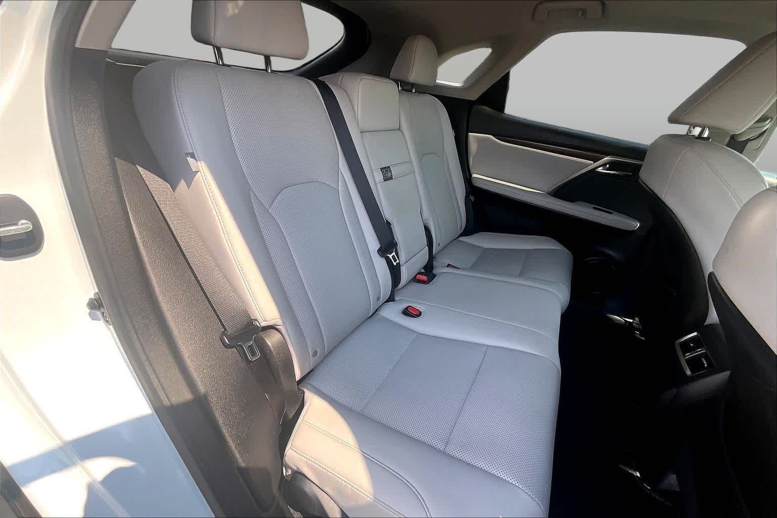 Used 2022 Eminent White Pearl Lexus  image 18