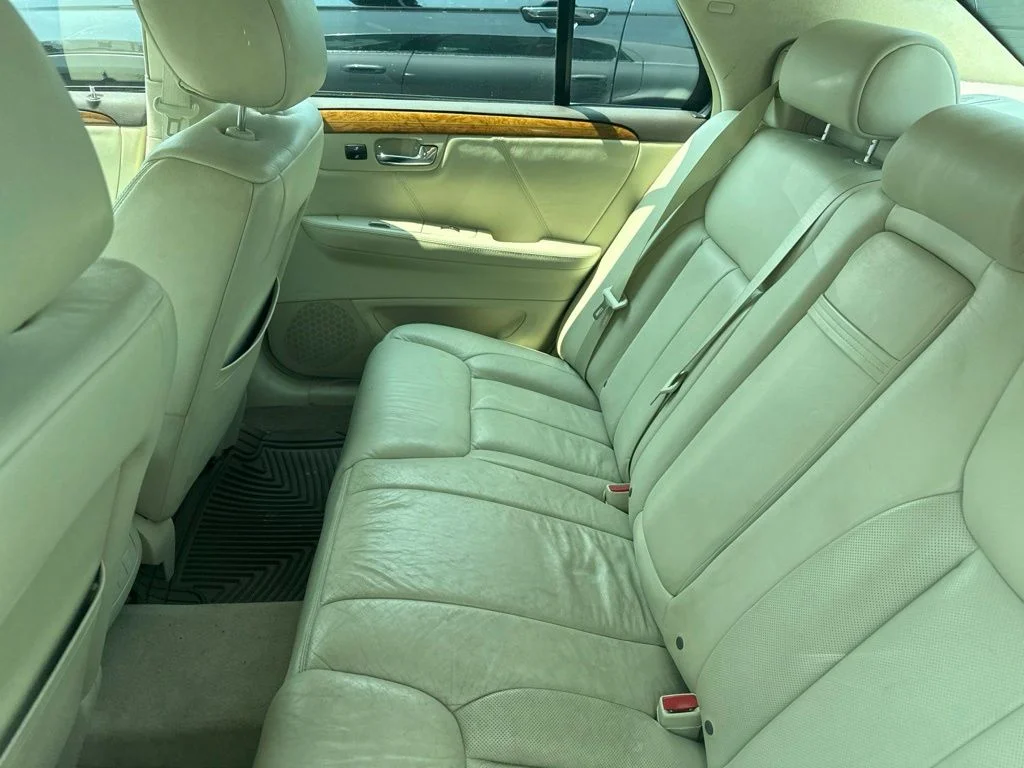 Used 2011 White Cadillac Platinum image 16