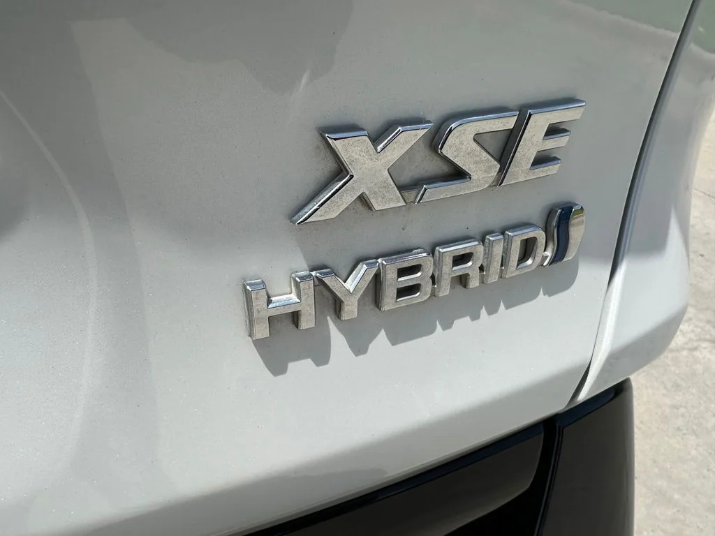 2023 Toyota RAV4 XSE - Photo 10