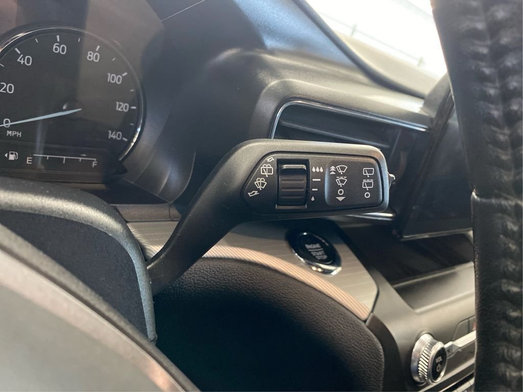 Used 2020 Blue Ford XLT image 18