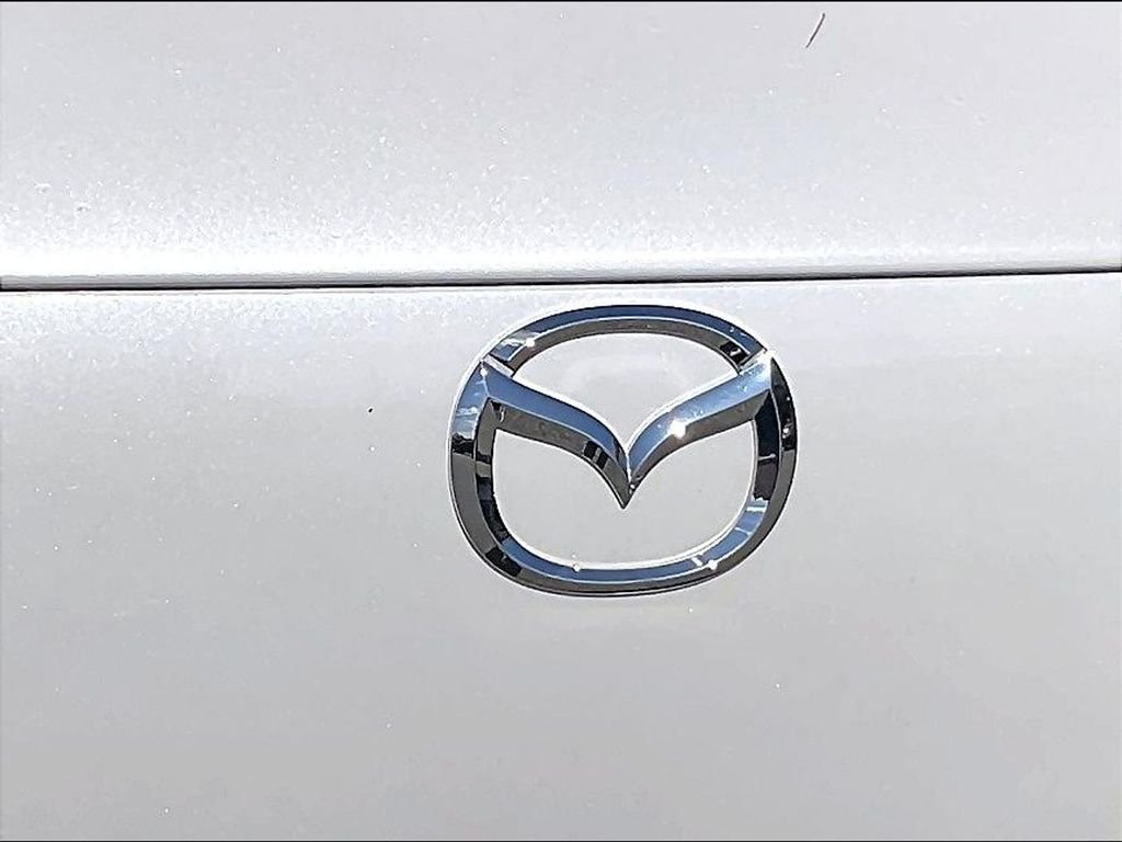 Used 2025 Wind Chill Pearl Mazda 2.5 S Select Package image 28