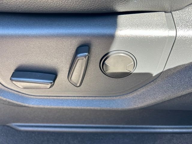 Used 2022 Red Metallic Ford Lariat image 21