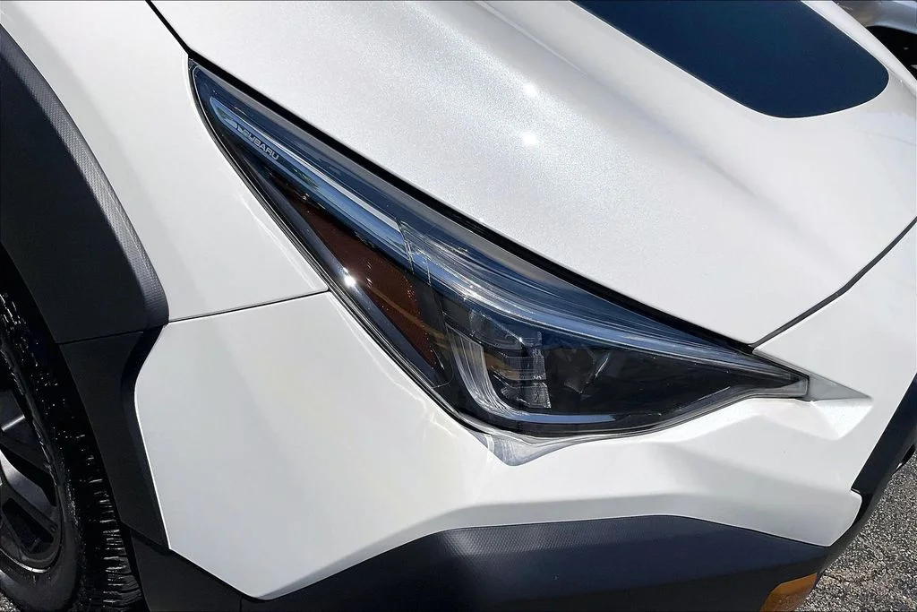 Used 2025 White Subaru Wilderness image 32