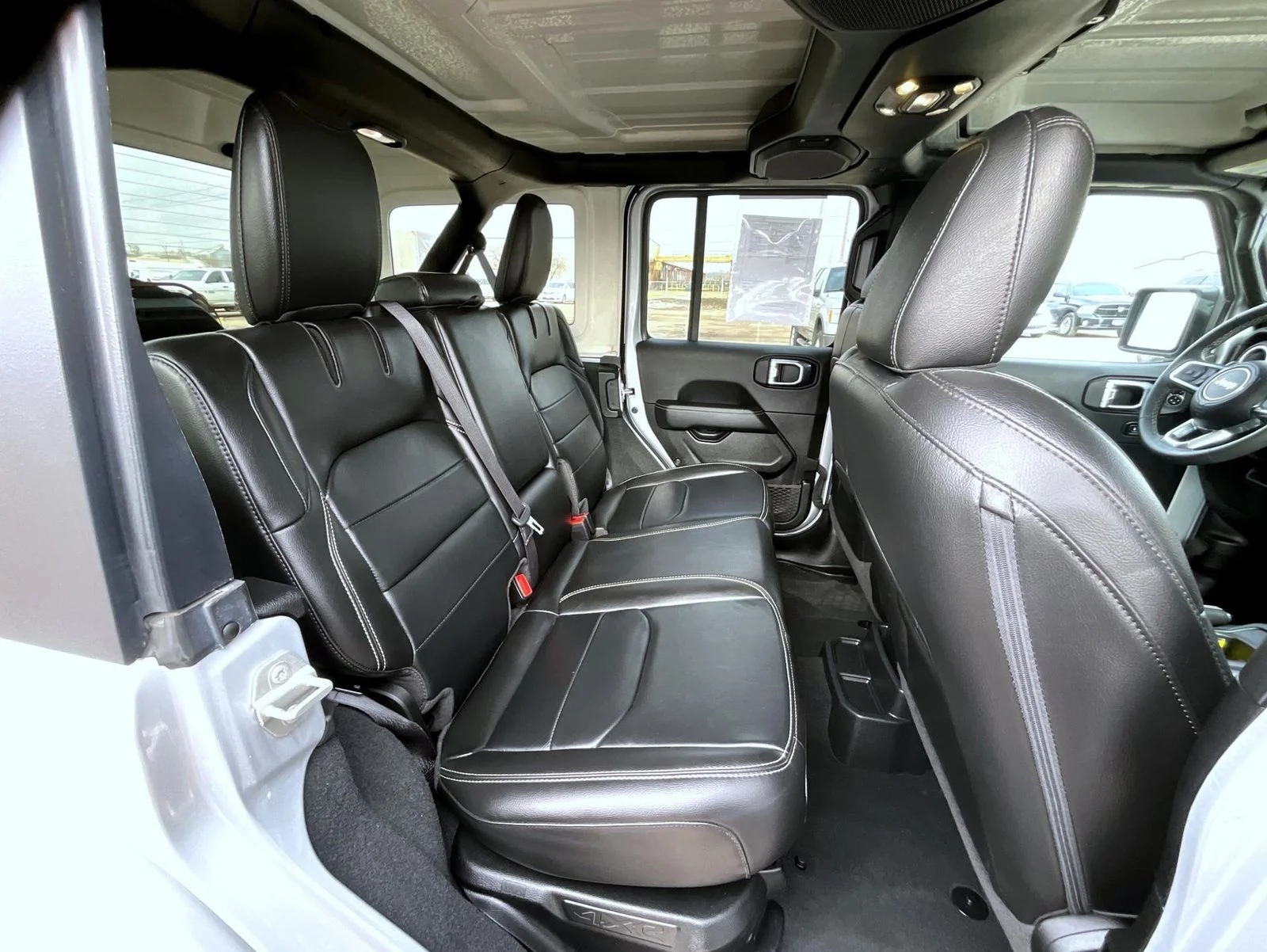 Used 2023 Silver Jeep Sahara 4xe image 19