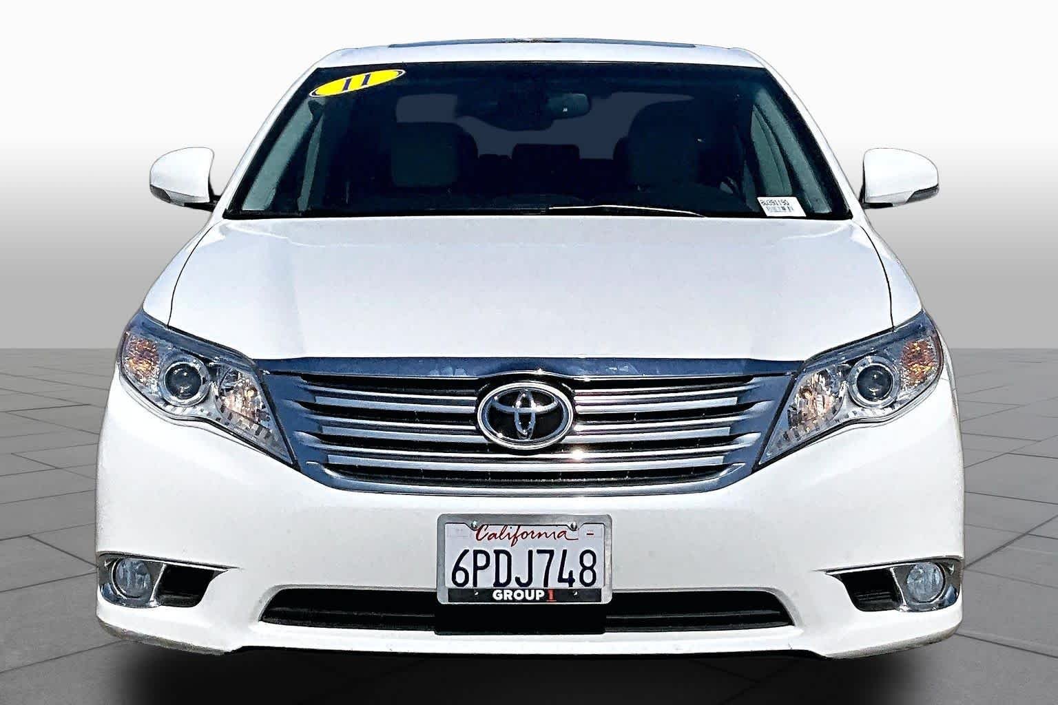 Pre-Owned 2011 Toyota Avalon Limited