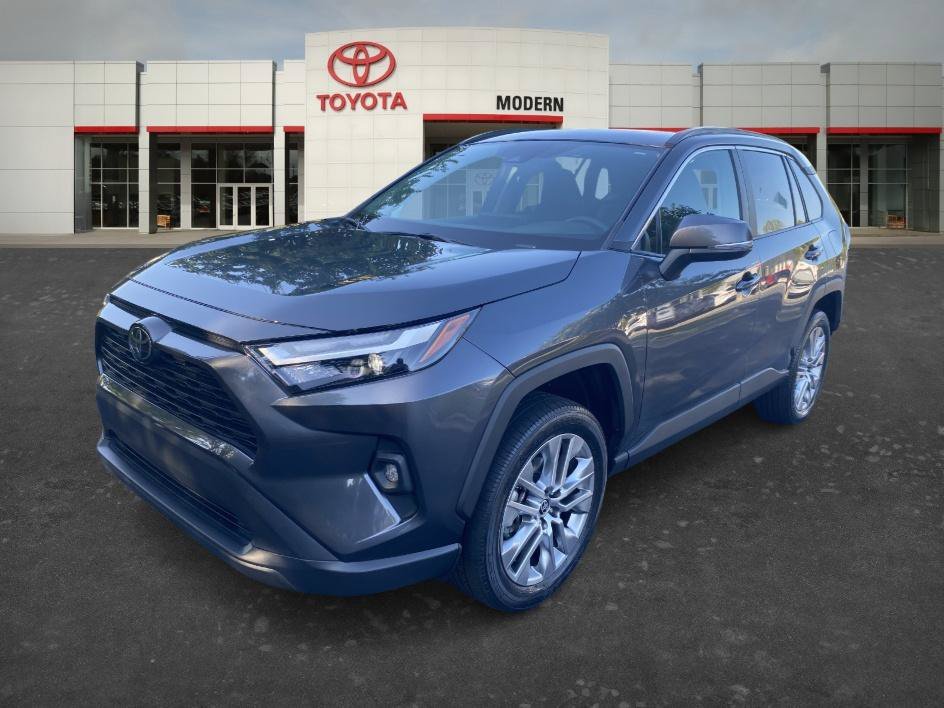Used 2023 Magnetic Gray Metallic Toyota XLE Premium image 1