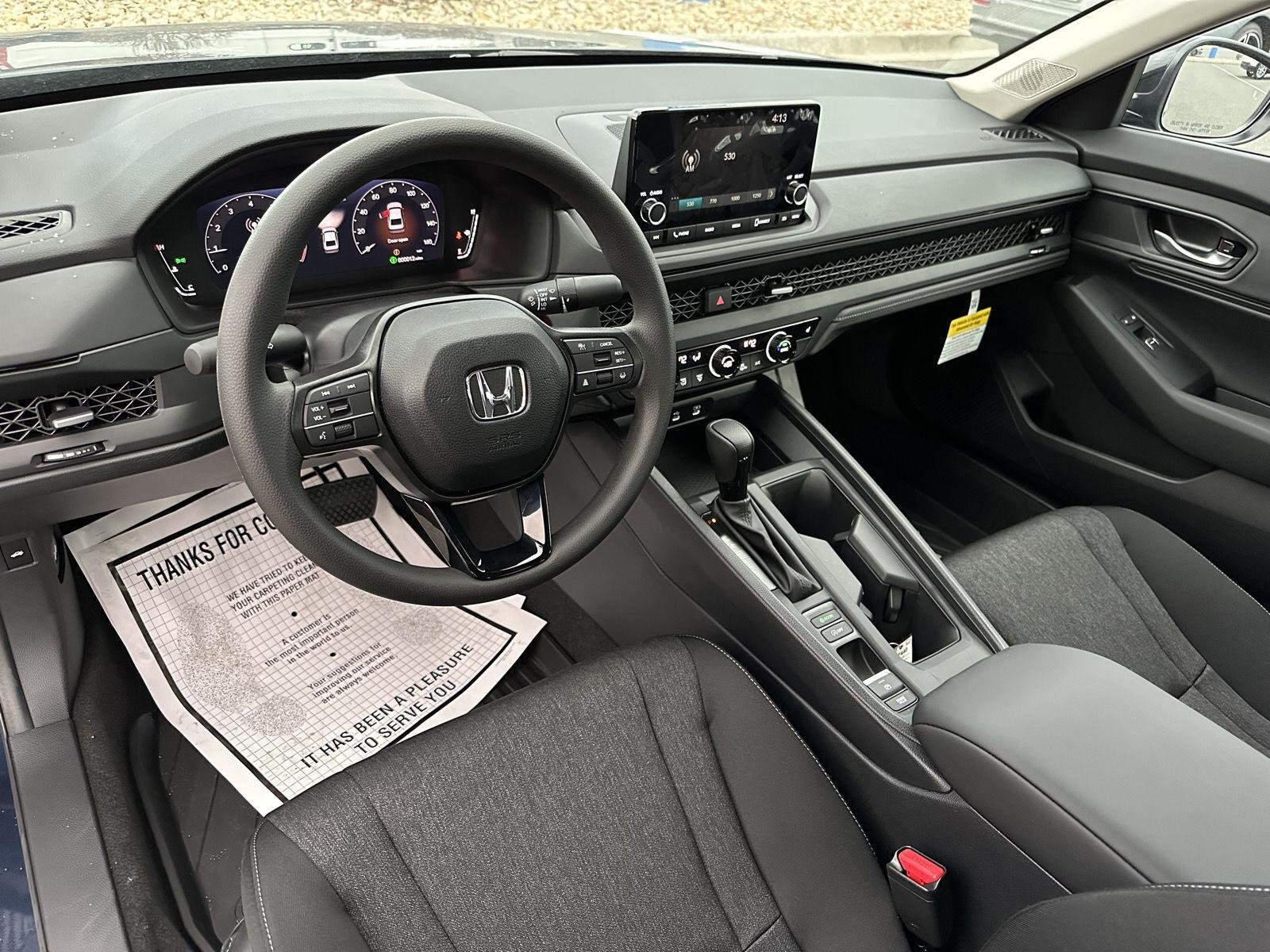 Used 2025 NH-932M/SOLAR SILV Honda SE image 9