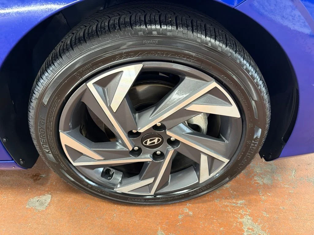 Used 2025 Intense Blue Hyundai SEL Convenience image 10