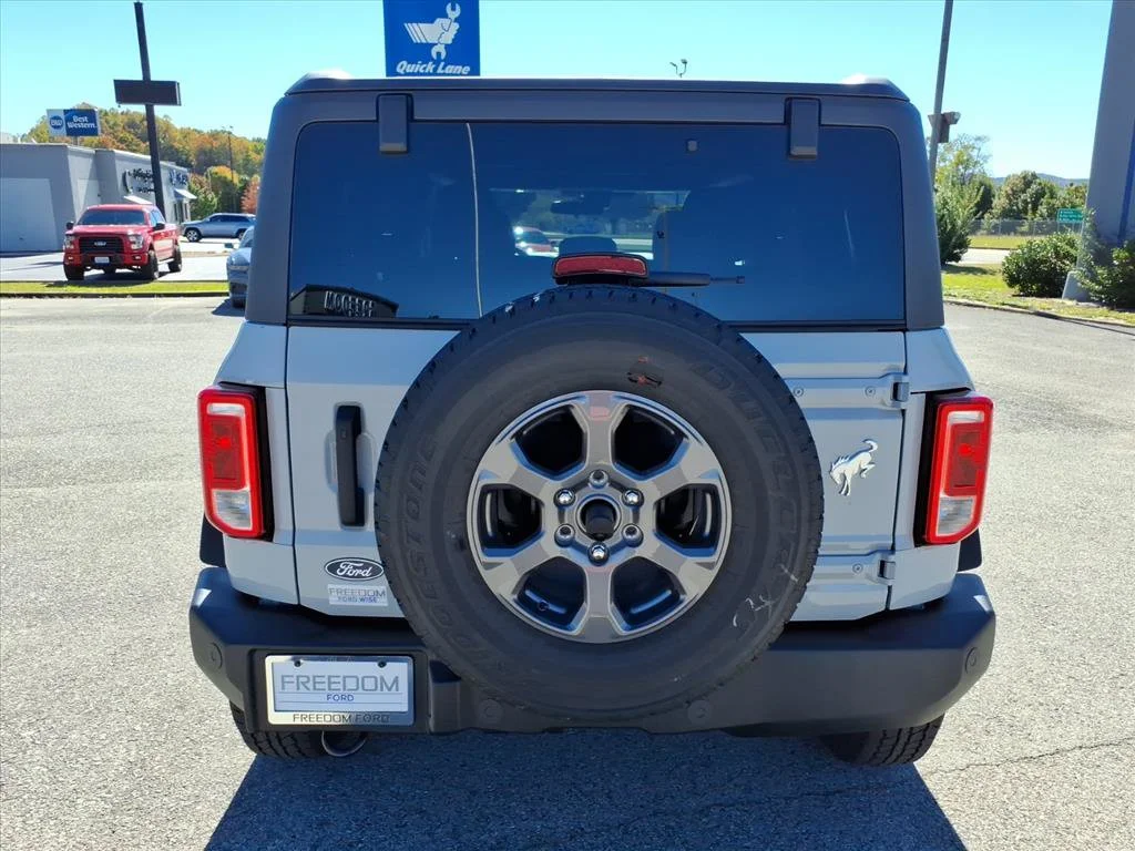 New 2026 Avalanche Gray Ford Big Bend® image 6