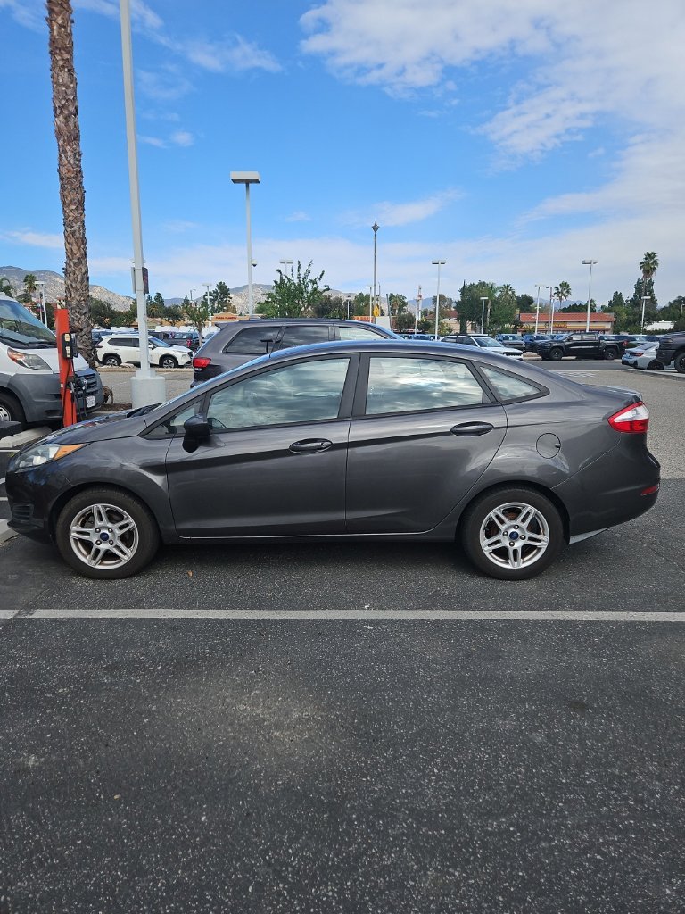 Used 2017 Gray Ford SE image 4