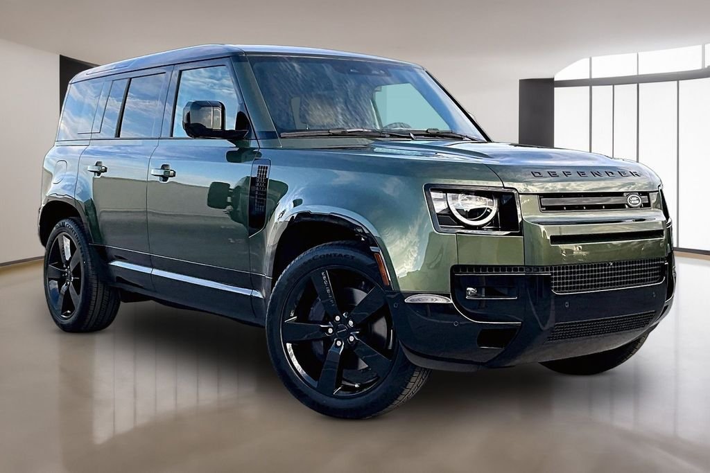 New 2026 WOOLSTONE GREEN Land Rover X-Dynamic SE image 2