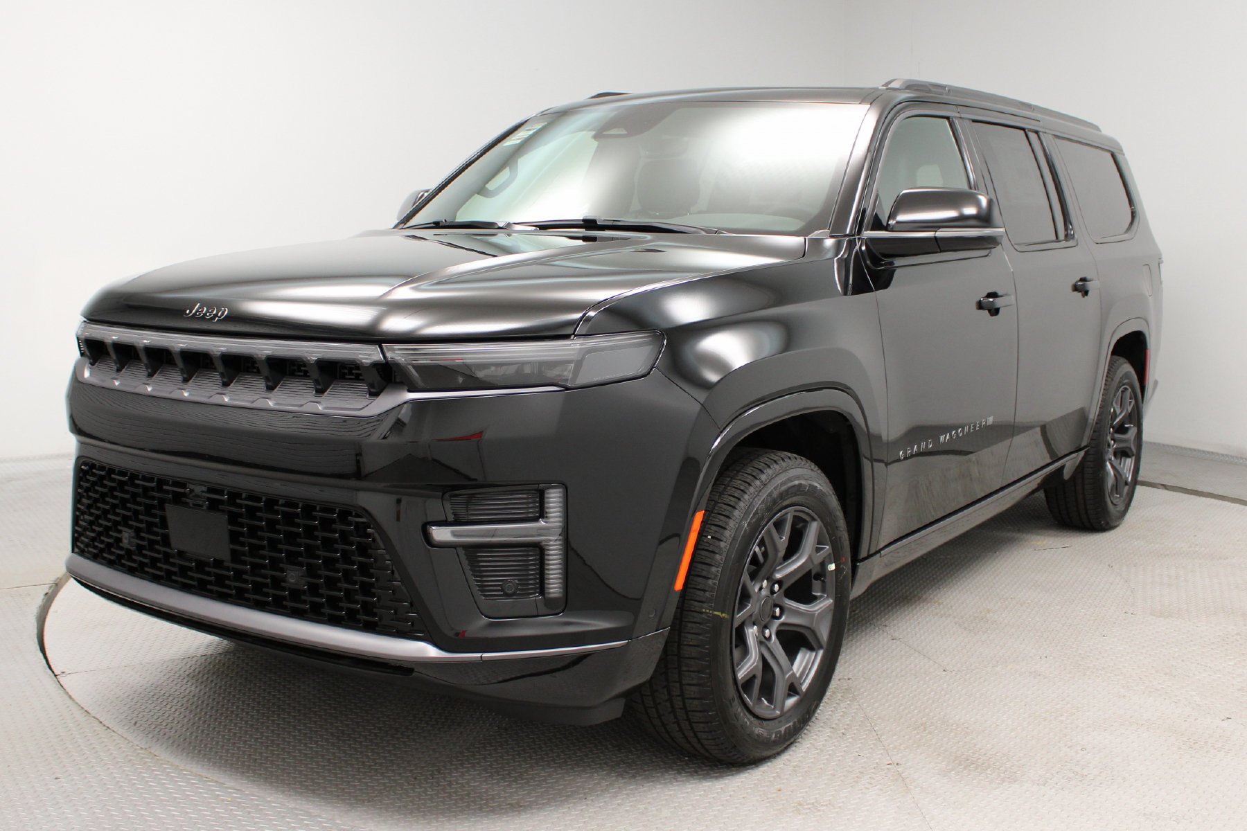 New 2026 High Gloss Black Exterior Paint Jeep Limited Altitude 4x4 image 9