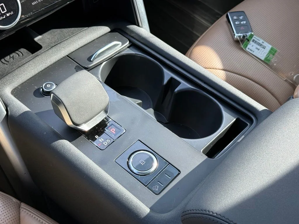 Used 2024 Blue Land Rover Dynamic SE image 35
