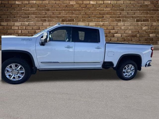 2025 Chevrolet Silverado 3500HD High Country photo 2