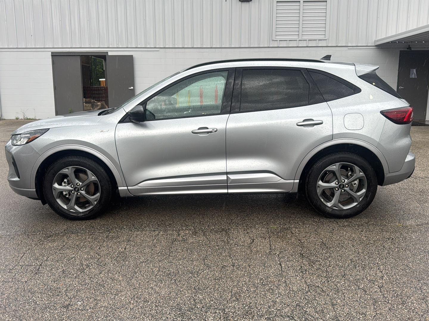Used 2024 Iconic Silver Metallic Ford ST-Line image 6