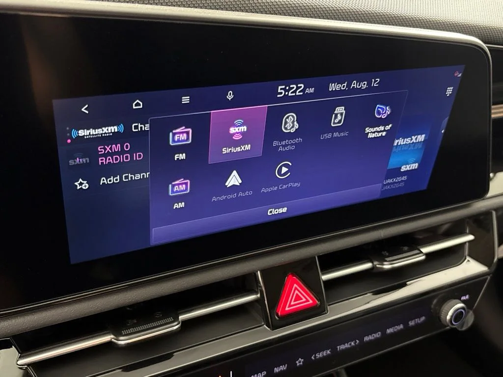 New 2026 Snow White Pearl Kia WIND image 34