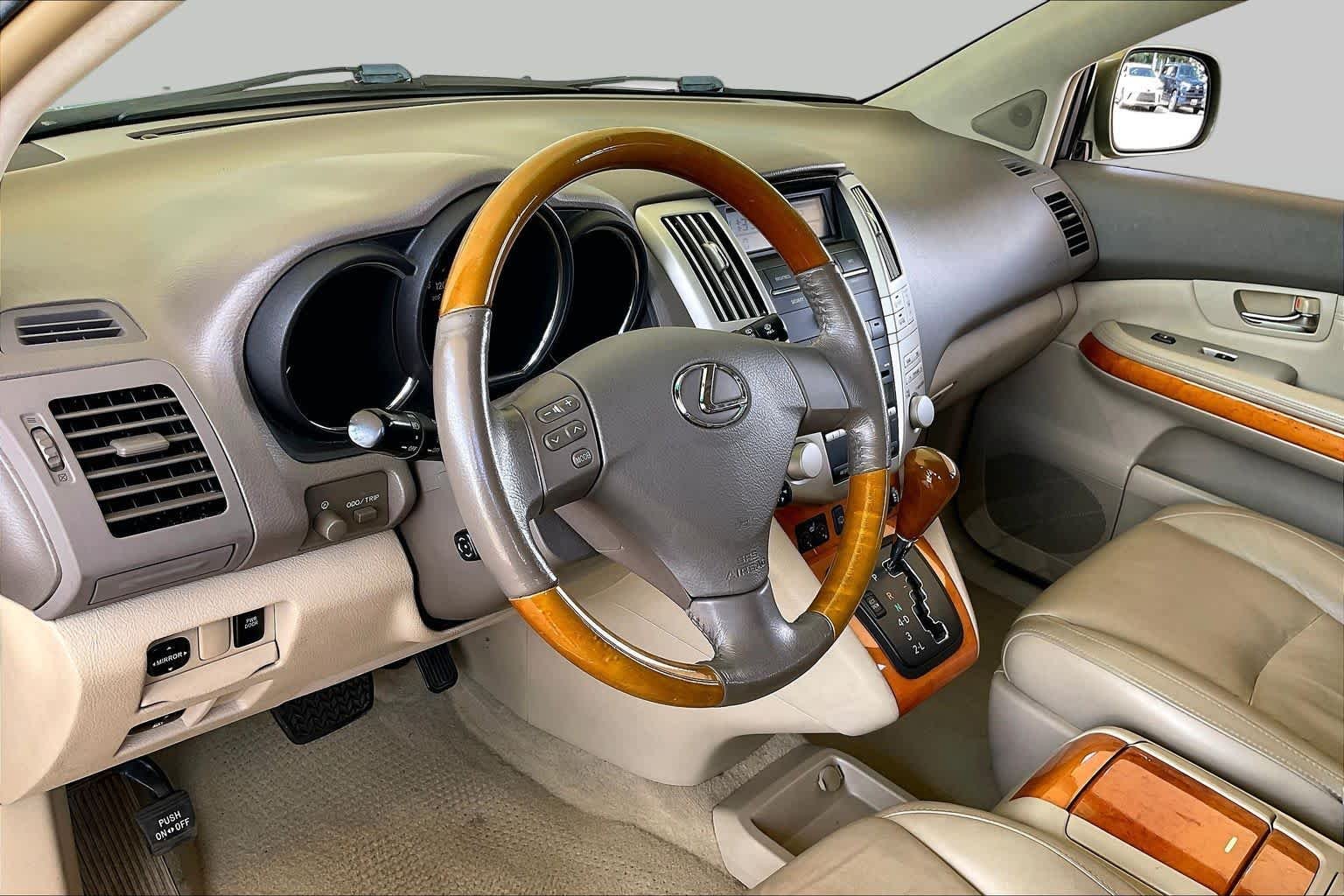 Used 2008 Desert Sage Metallic Lexus  image 14