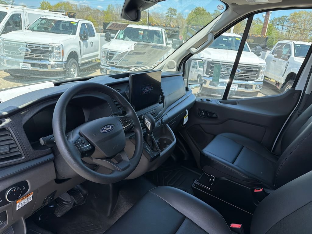 New 2026 Oxford White Ford Cutaway image 16