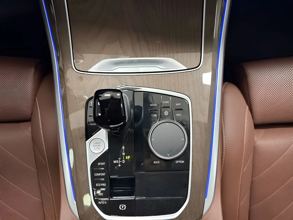 Used 2023 Brown BMW xDrive40i image 25