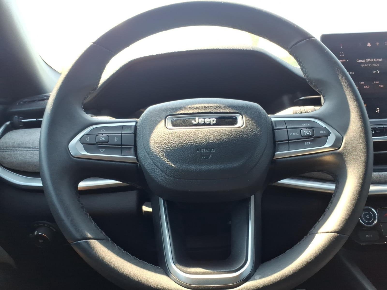 Used 2024 Diamond Black Crystal Pearlcoat Jeep Latitude image 25