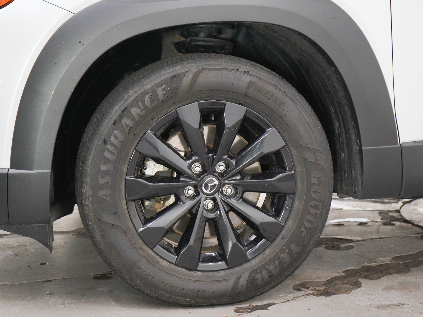 Used 2025 Wind Chill Pearl Mazda 2.5 S Preferred Package image 30