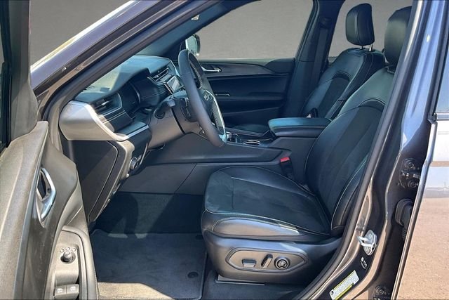Used 2025 Gray Jeep Altitude X image 21
