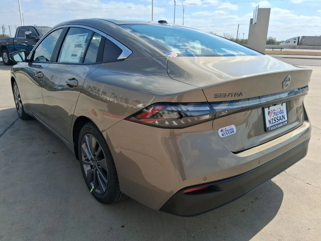 2026 Nissan Sentra SL - Photo 5