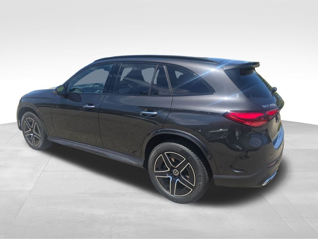 New 2026 Graphite Grey Metallic Mercedes-Benz GLC 300 image 3