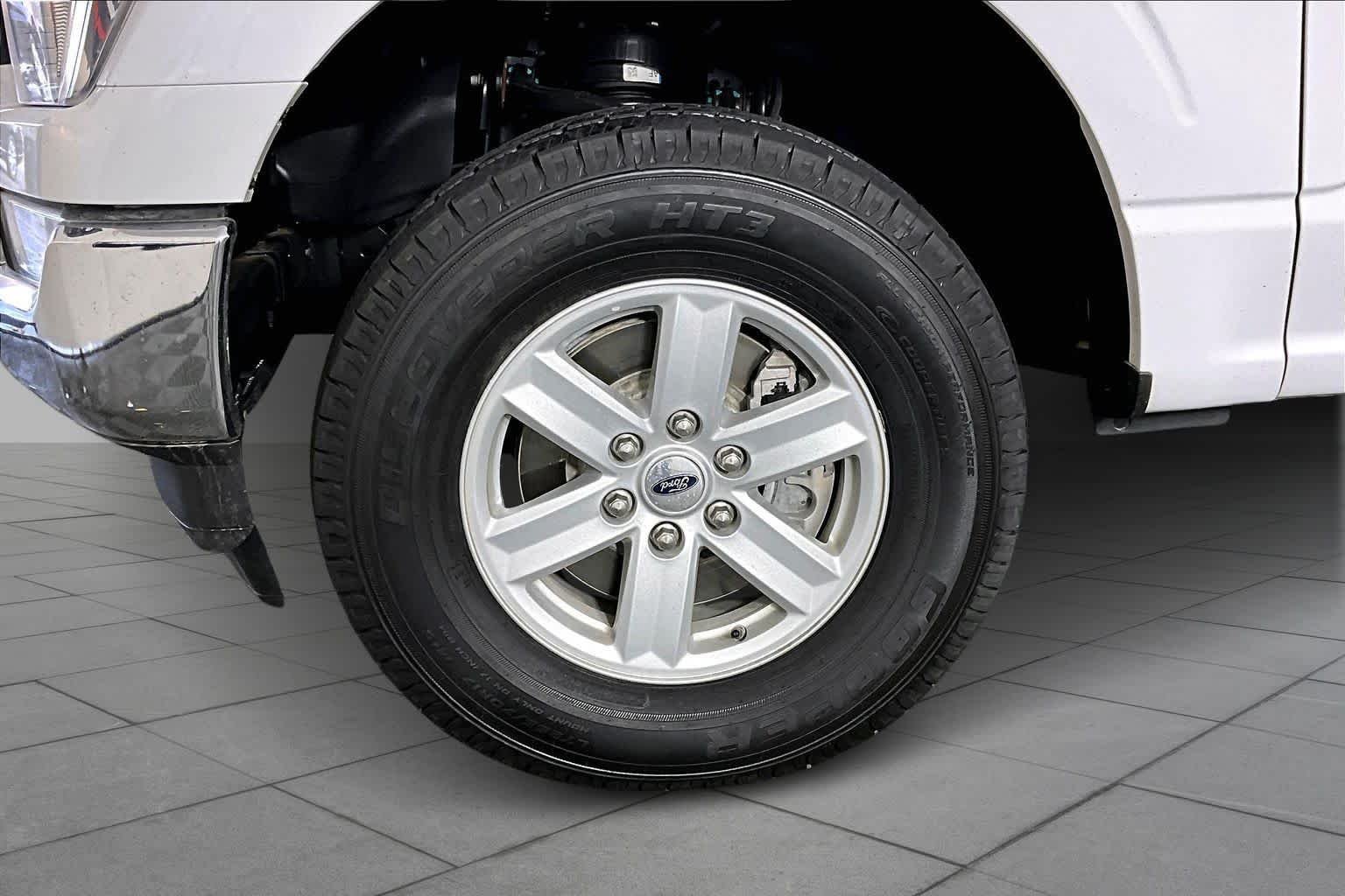Used 2022 Oxford White Ford XL image 32
