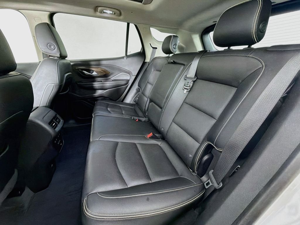 Used 2018 Summit White GMC Denali image 26