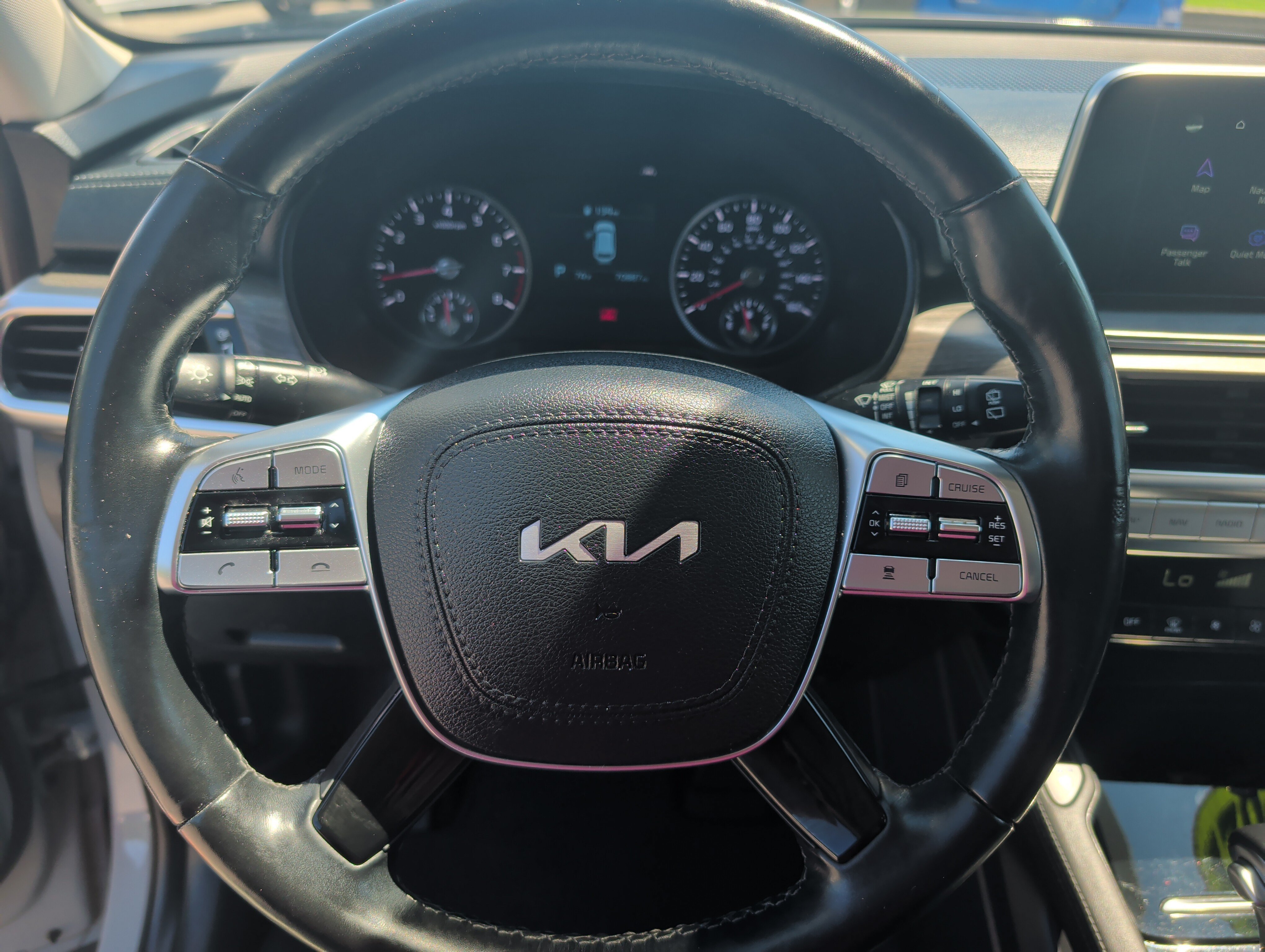 Used 2022 Wolf Gray Kia EX image 18