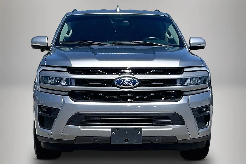 Used 2022 Silver Ford XLT image 3