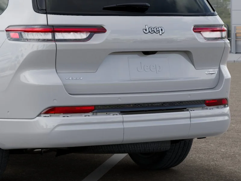 New 2026 Bright White Clear-Coat Exterior Paint Jeep Summit image 39