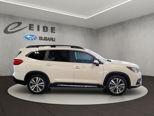 Used 2022 Crystal White Pearl Subaru Limited image 9