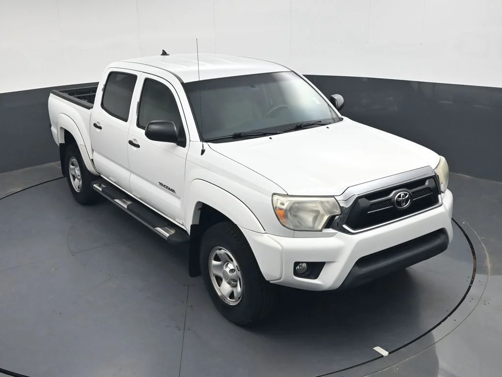 Used 2015 White Toyota PreRunner image 24