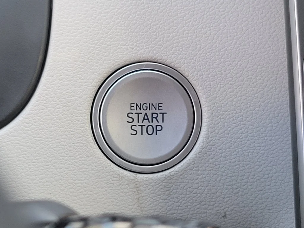 Used 2024 Blue Hyundai SEL Convenience image 16