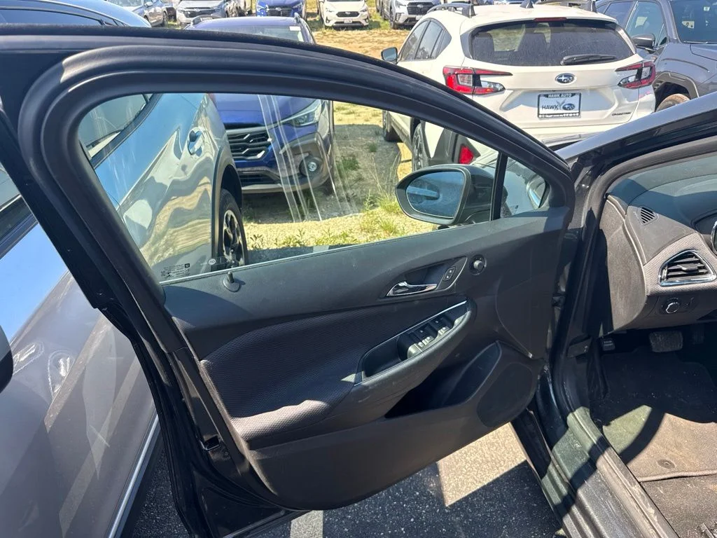 Used 2018 Gray Chevrolet LT image 7